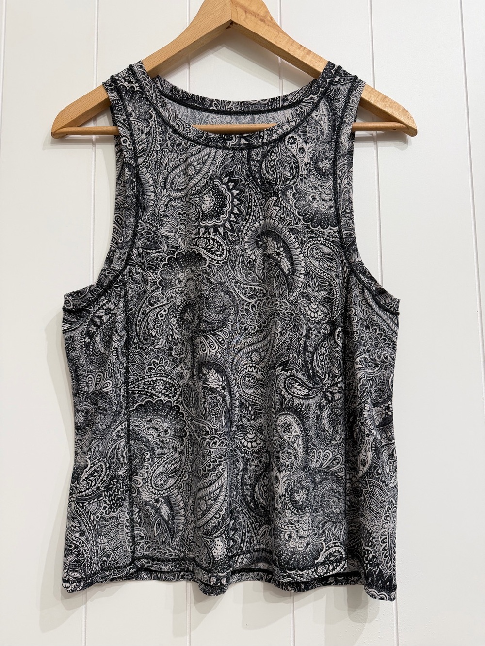 Lululemon Sole Training Tank Paisley Print Black White Muscle Gym Top Size 6